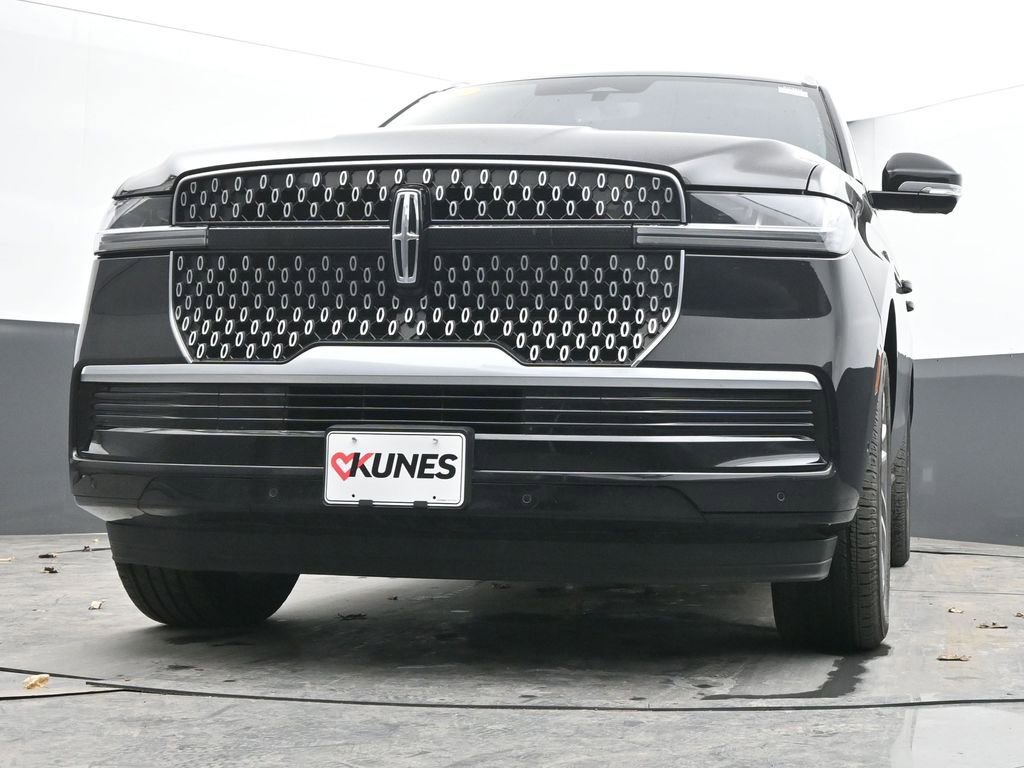 Used 2025 Lincoln Navigator Reserve image 48