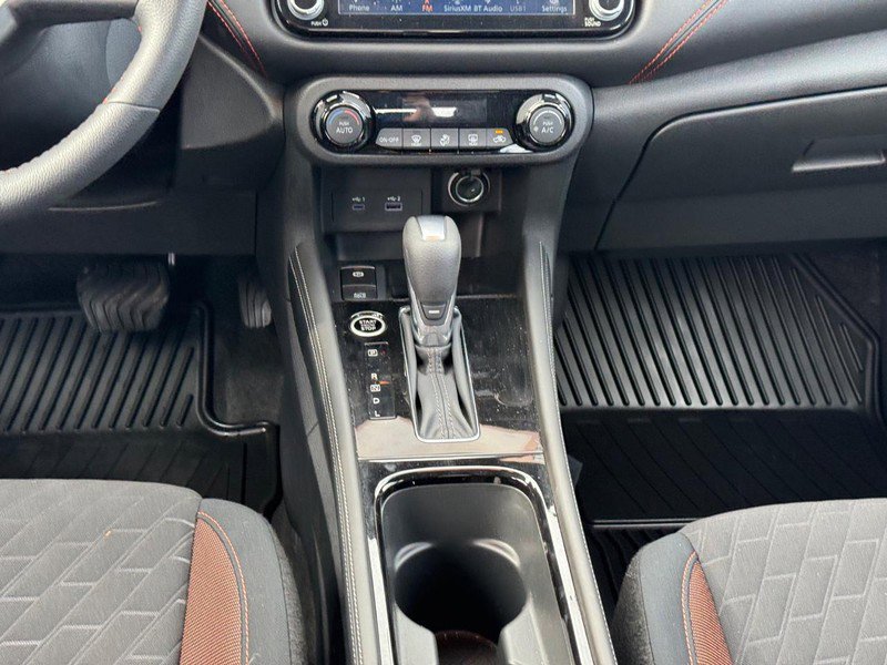 Used 2024 Nissan Kicks SR image 14
