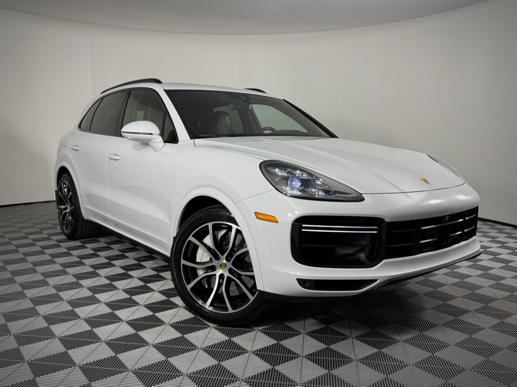 Used 2022 Porsche Cayenne Turbo image 6