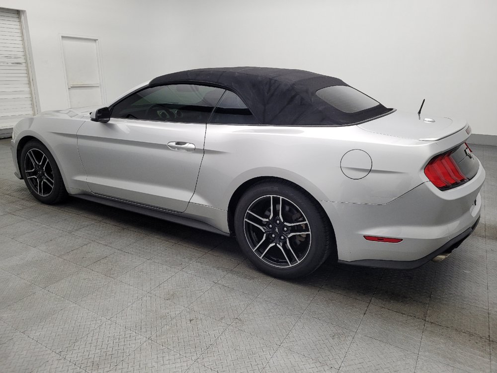 Used 2018 Ford Mustang Premium RWD image 3