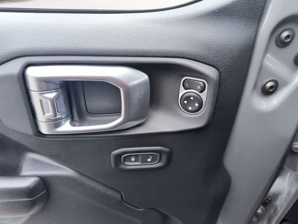 Used 2020 Jeep Wrangler Sport AWD/4WD image 13