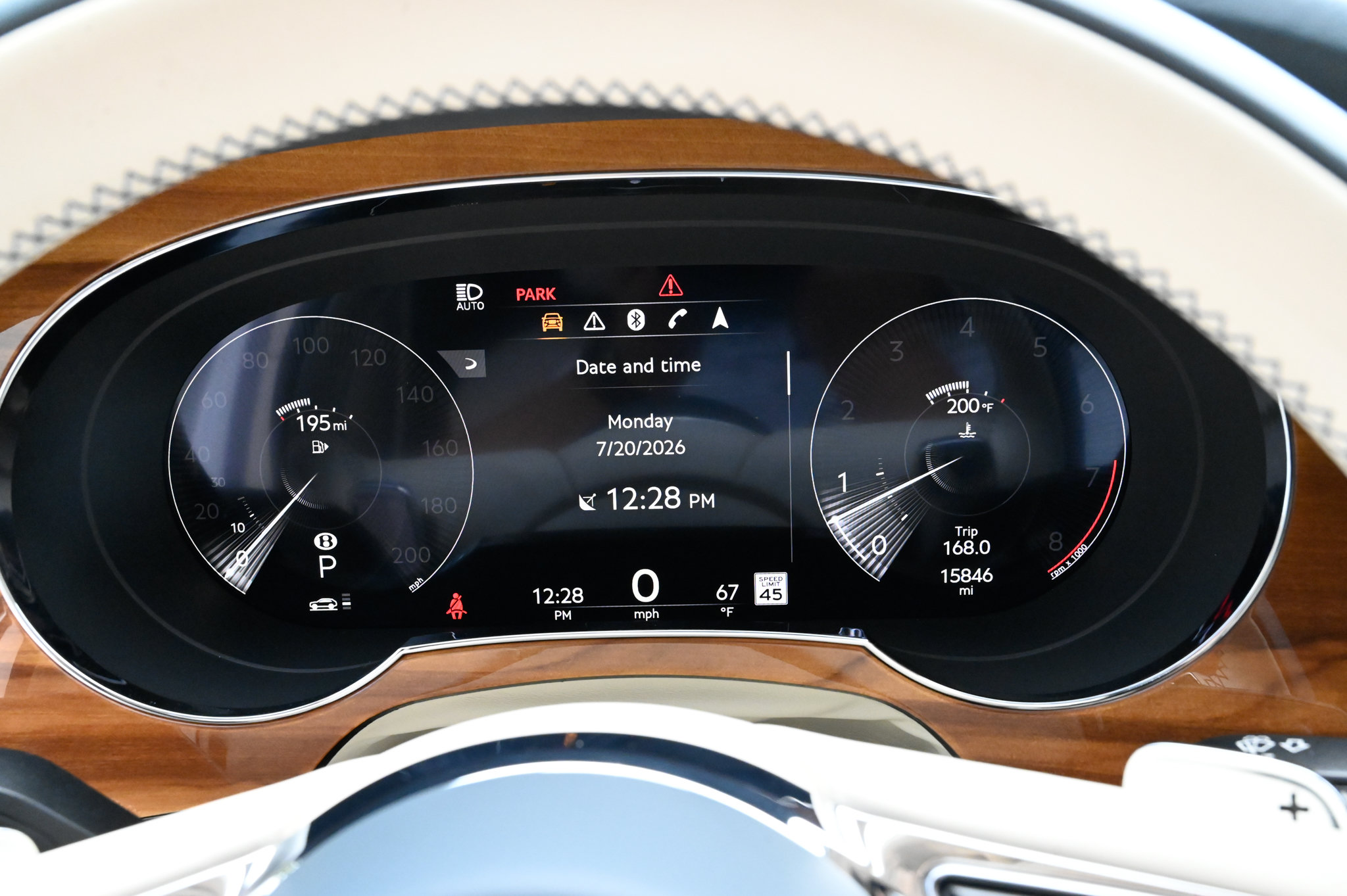 Used 2023 Bentley Bentayga AWD/4WD image 26