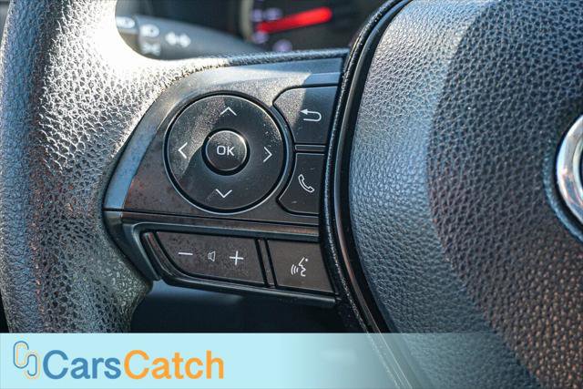 Used 2020 Toyota RAV4 LE image 31