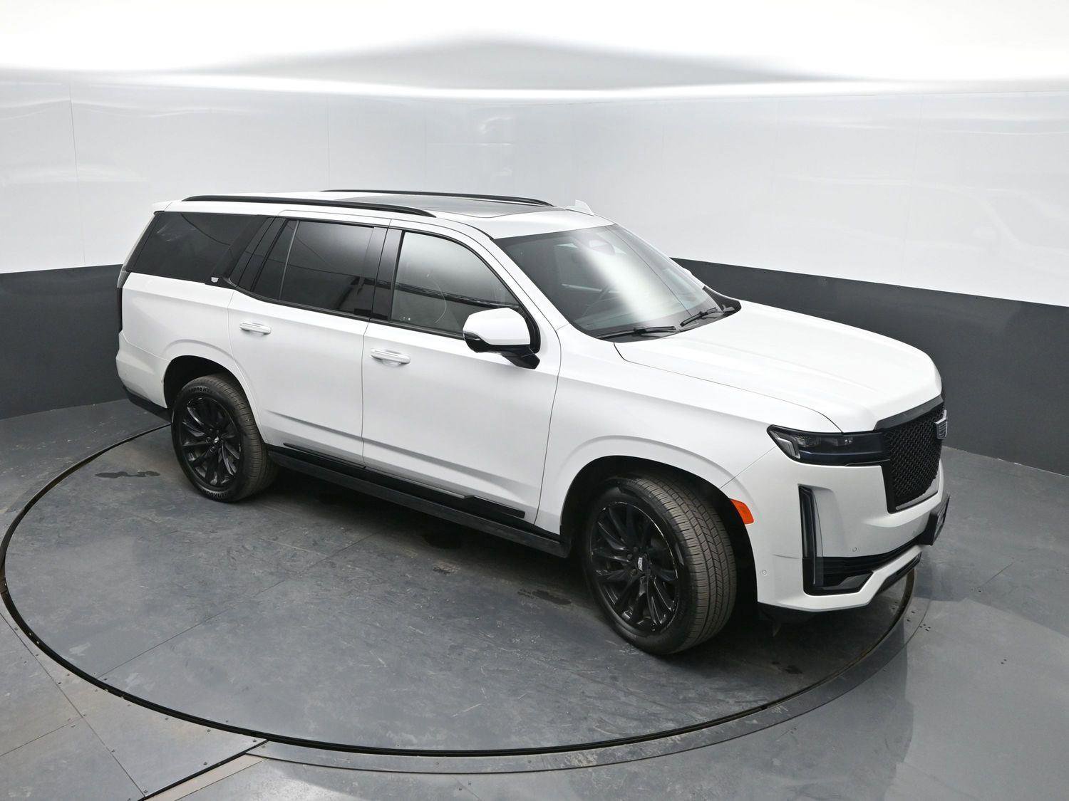 Used 2023 Cadillac Escalade Sport Platinum w/ LPO, ONYX Package image 46