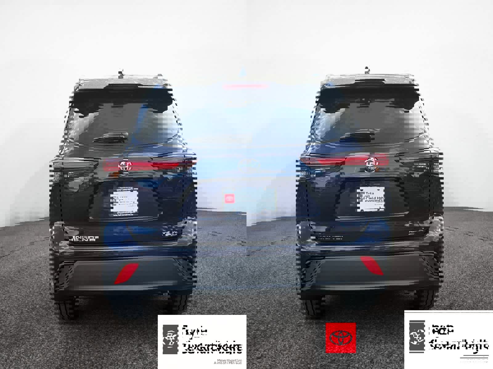 New 2025 Toyota Highlander XLE image 4