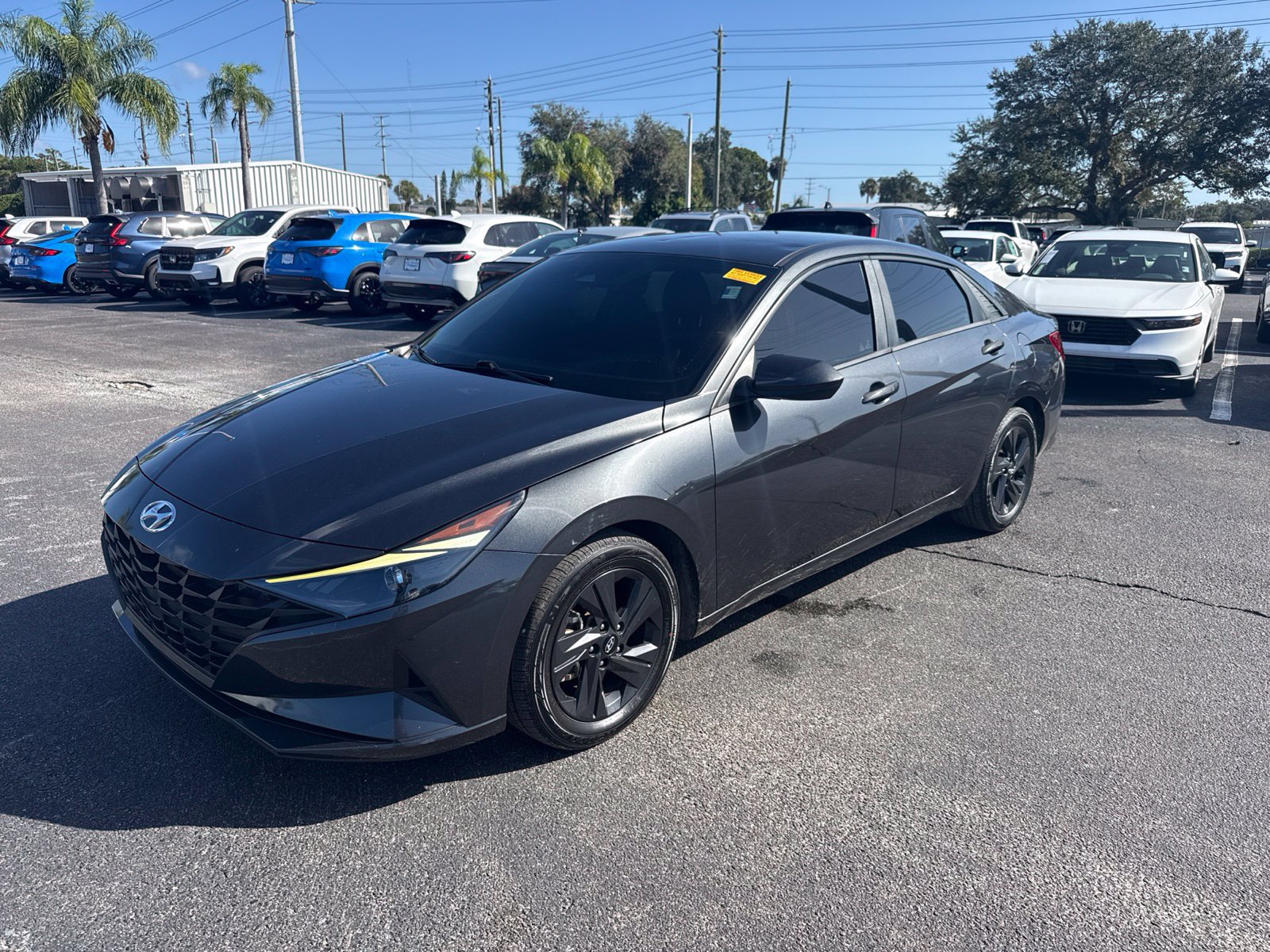 Used 2023 Hyundai Elantra SEL FWD image 3