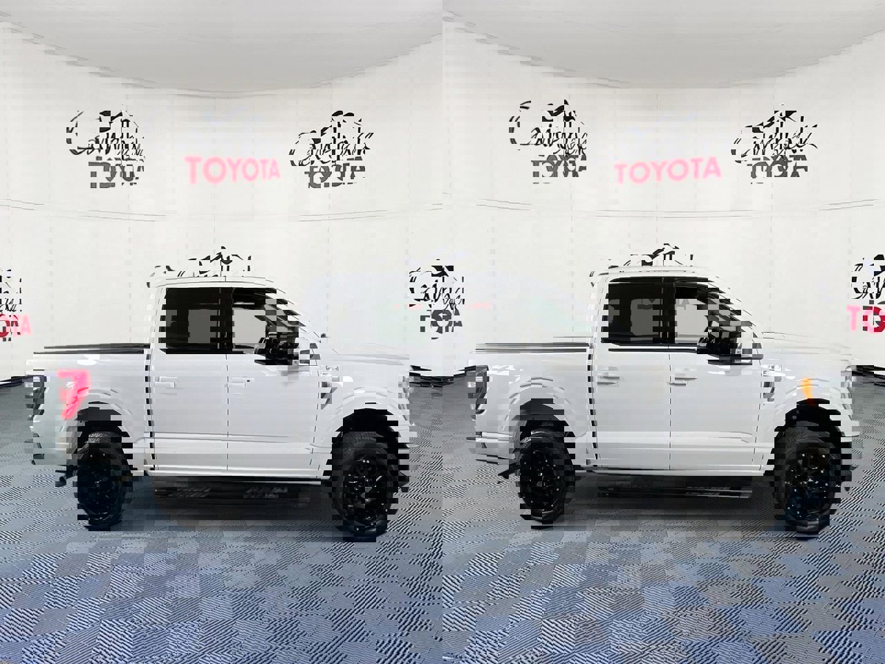 Used 2022 Ford F150 Lariat w/ Max Trailer Tow Package image 8