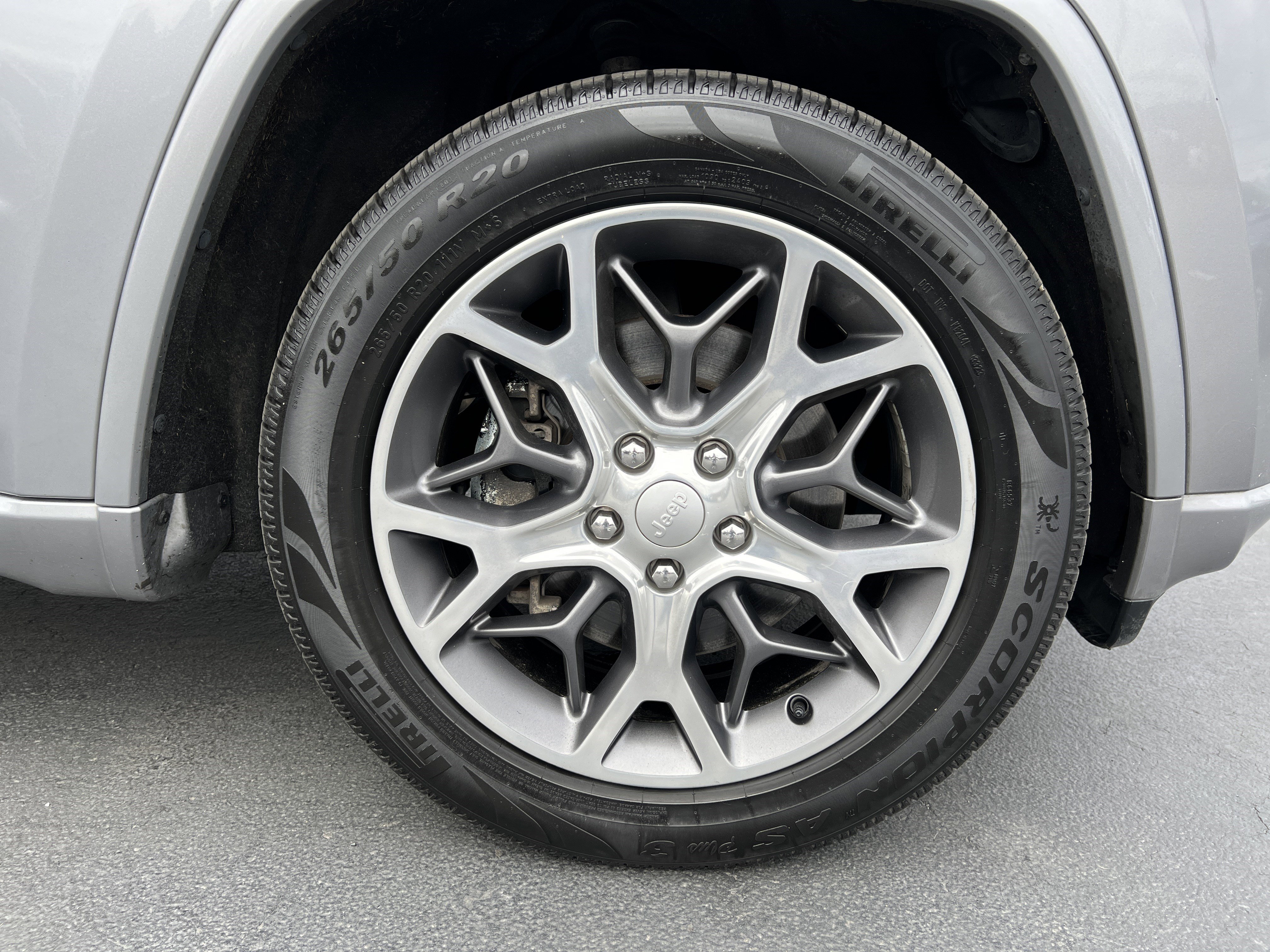 Used 2021 Jeep Grand Cherokee Overland AWD/4WD image 12