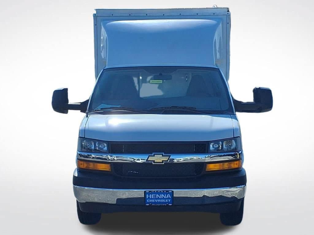 New 2025 Chevrolet Express 3500 w/ Power Convenience Package RWD video 2