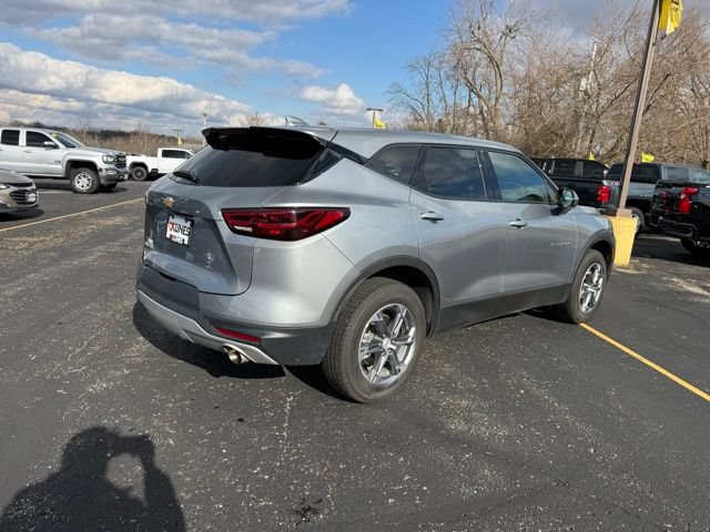 Used 2025 Chevrolet Blazer LT FWD image 6