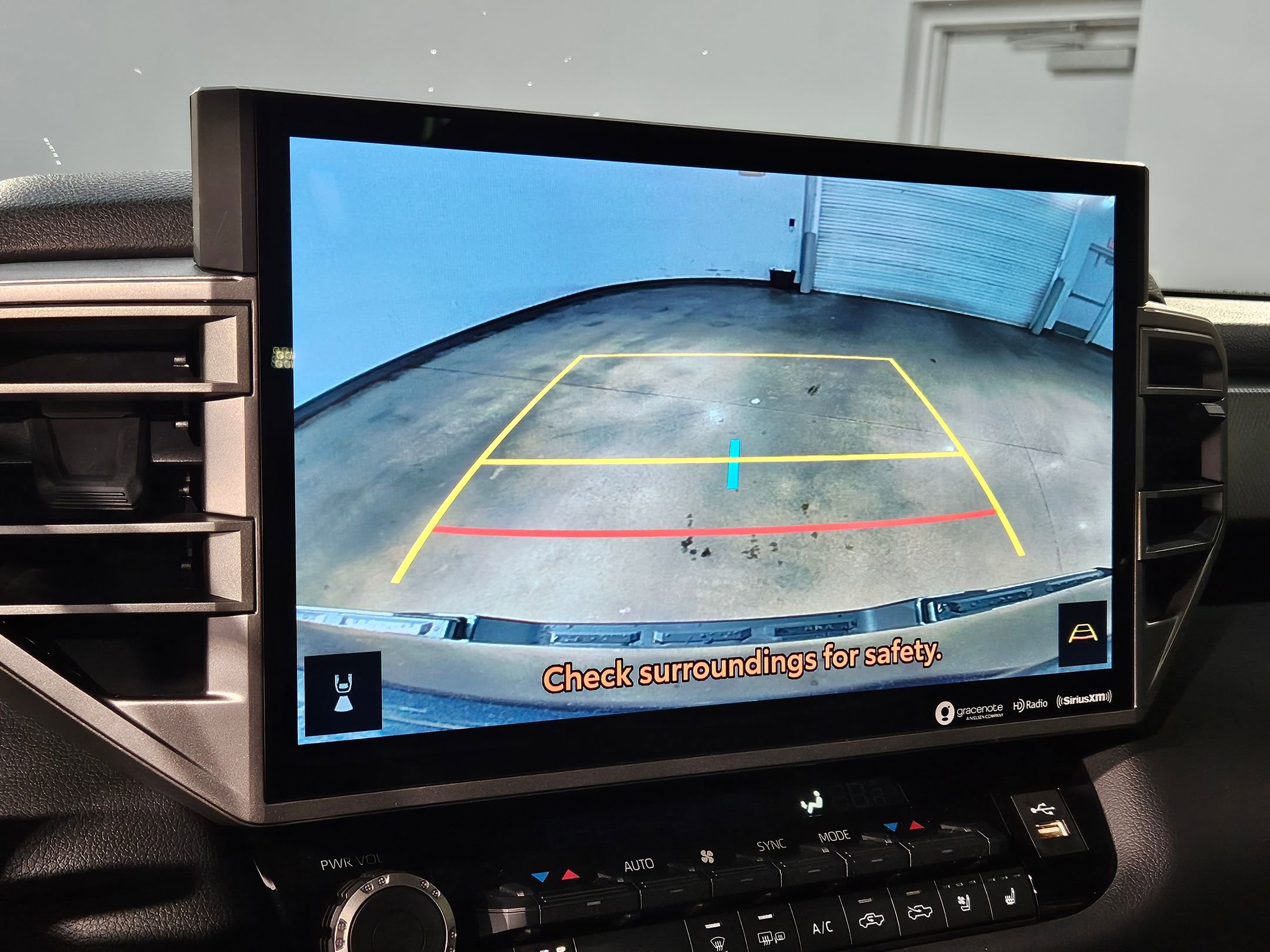 Used 2023 Toyota Tundra Limited w/ Power Package image 31