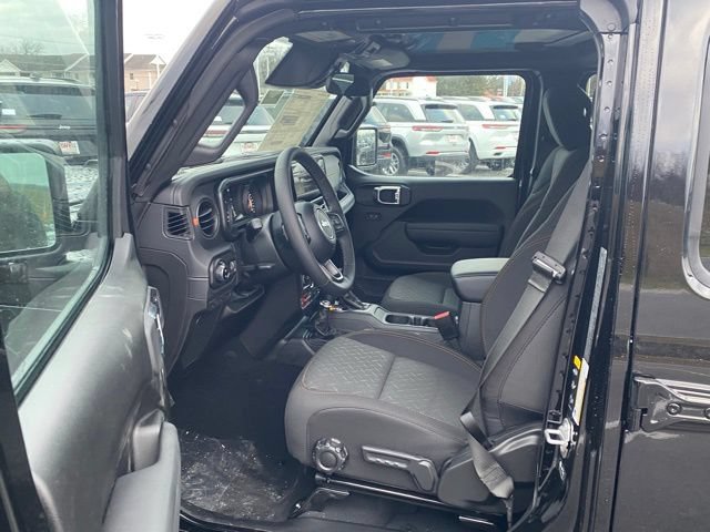 New 2026 Jeep Gladiator Mojave w/ Safety Group AWD/4WD image 15