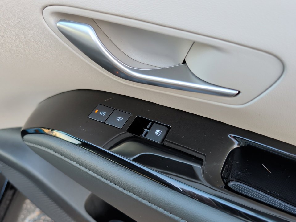 Used 2025 Hyundai Tucson Limited image 31