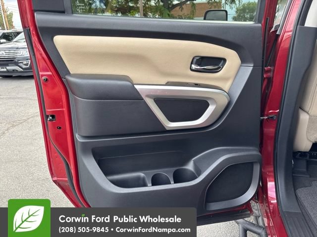 Used 2019 Nissan Titan SV AWD/4WD image 28