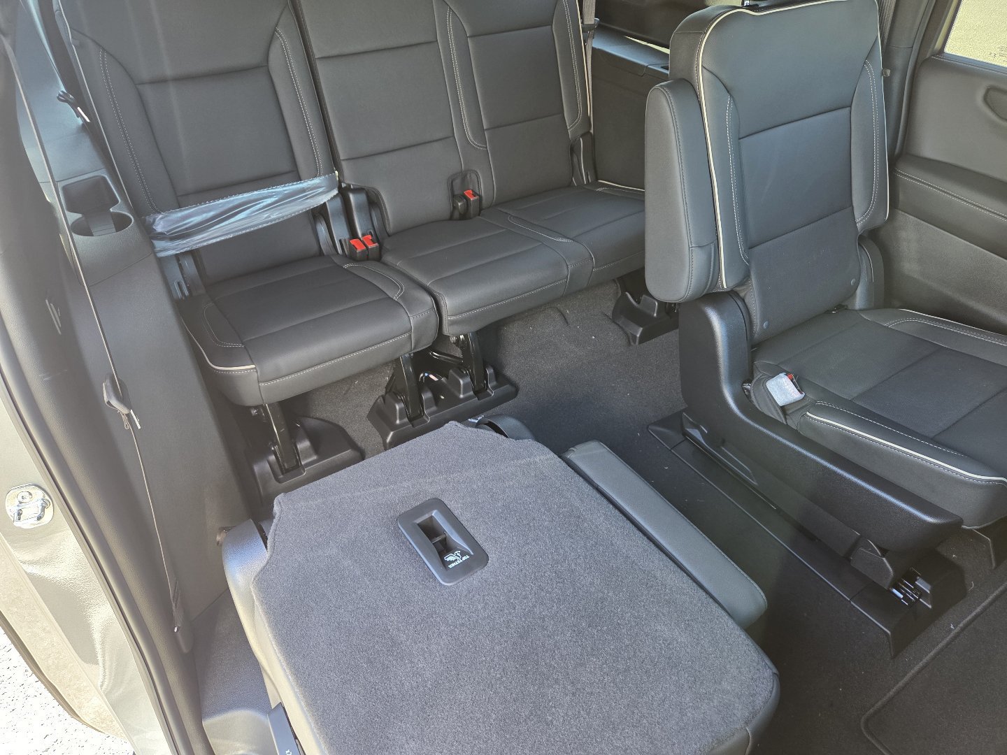 New 2027 GMC Yukon XL Elevation w/ Technology Package AWD/4WD image 27