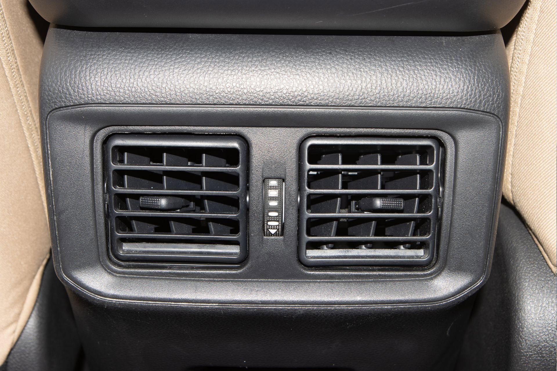 Used 2024 Toyota RAV4 XLE image 20