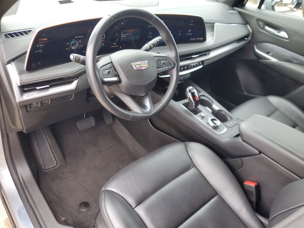 Used 2025 Cadillac XT4 Premium Luxury image 15