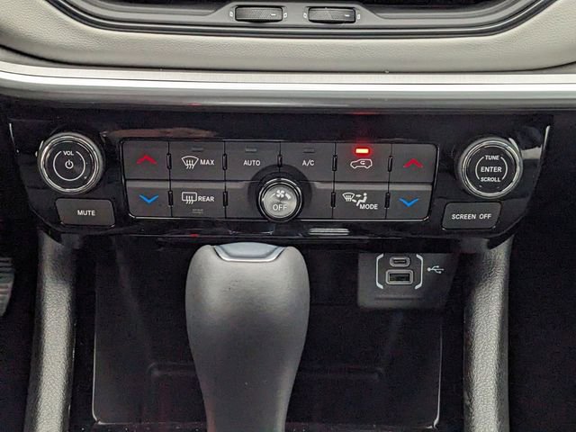 New 2025 Jeep Compass Limited w/ Sun & Sound Group image 15