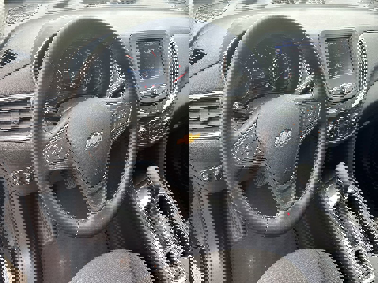 Used 2024 Chevrolet Equinox LT image 18