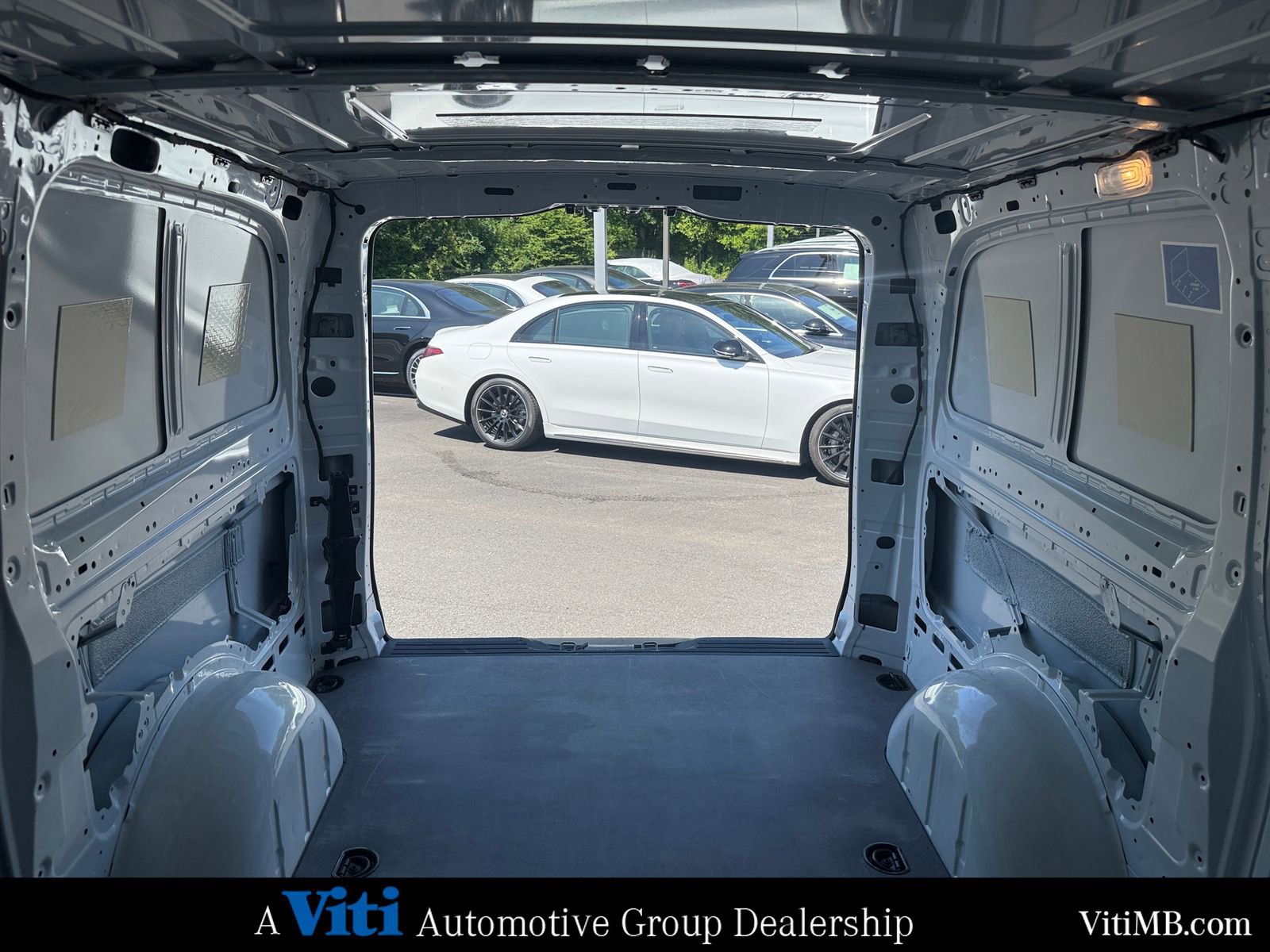 Used 2023 Mercedes-Benz Metris image 21