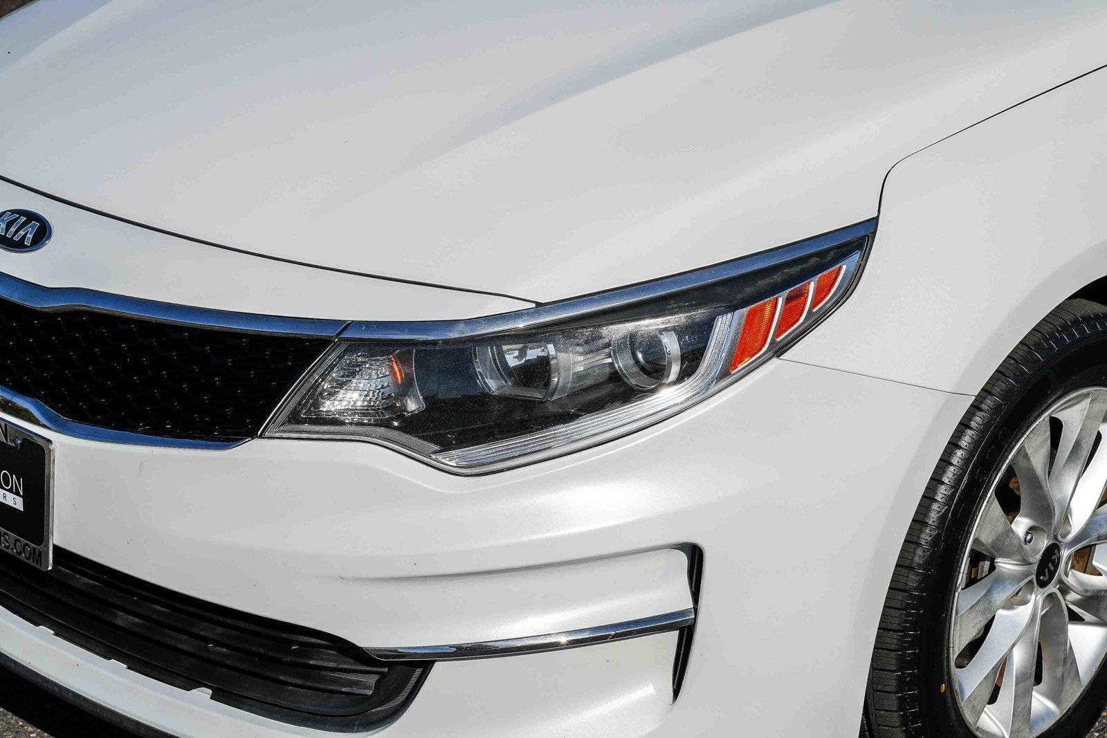 Used 2017 Kia Optima LX FWD image 8