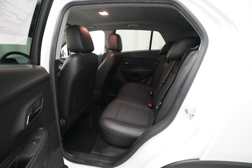 Certified 2022 Chevrolet Trax LT w/ LT Convenience Package image 15