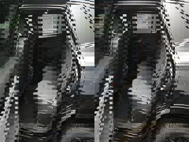 New 2026 Volkswagen Tiguan SE R-Line image 11