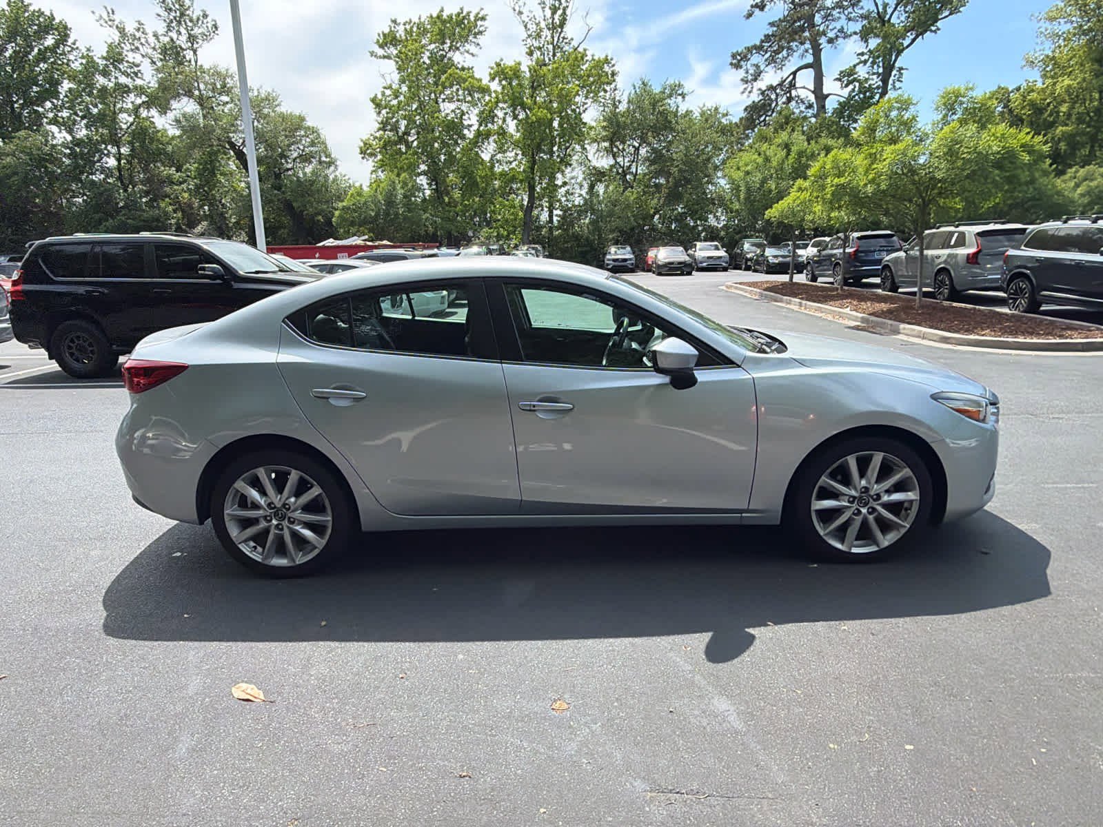 Used 2017 MAZDA MAZDA3 Touring image 15