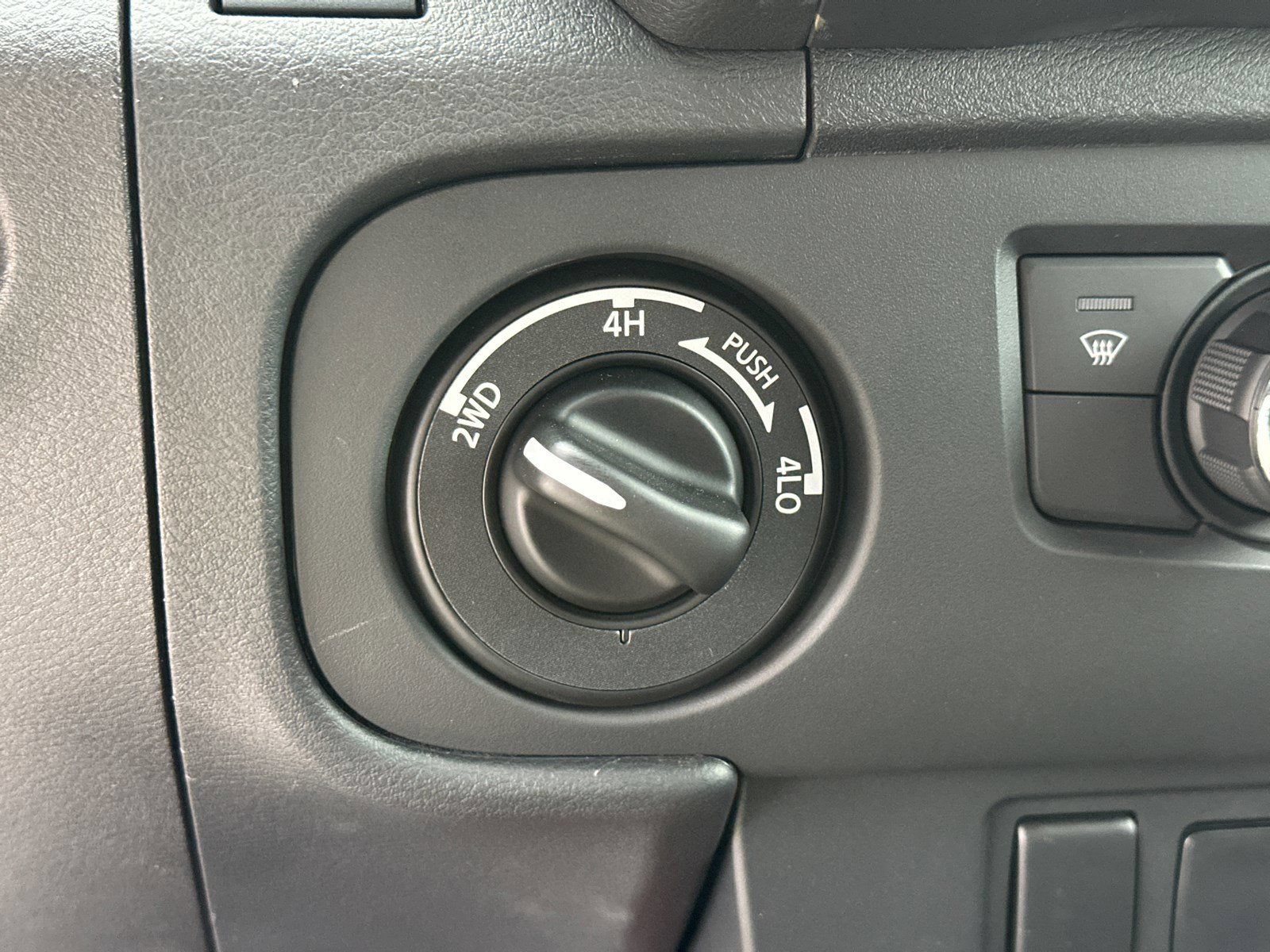 New 2025 Nissan Frontier PRO-4X AWD/4WD image 31