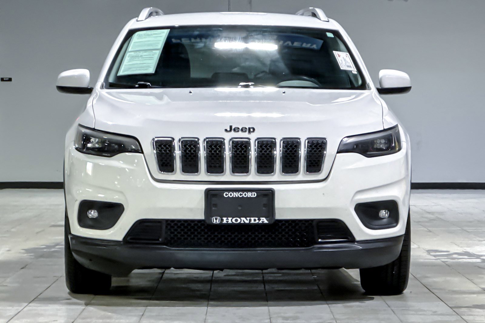 Used 2019 Jeep Cherokee Latitude w/ Popular Appearance Group image 5
