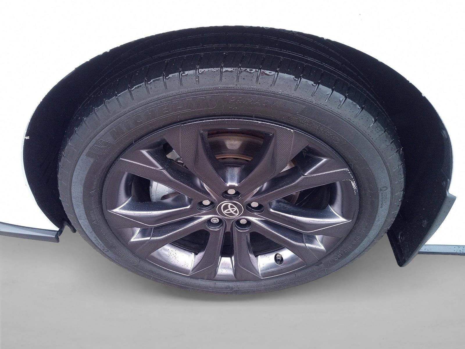 Used 2025 Toyota Sienna XSE w/ XSE Premium Package FWD image 9