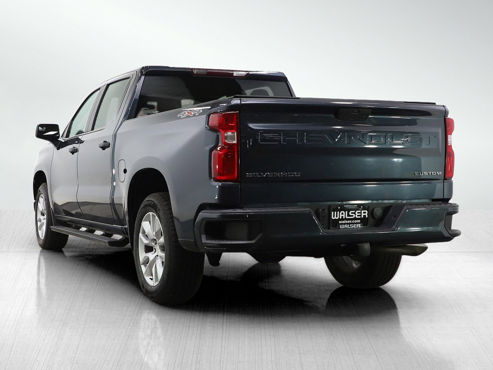 Used 2021 Chevrolet Silverado 1500 Custom image 3