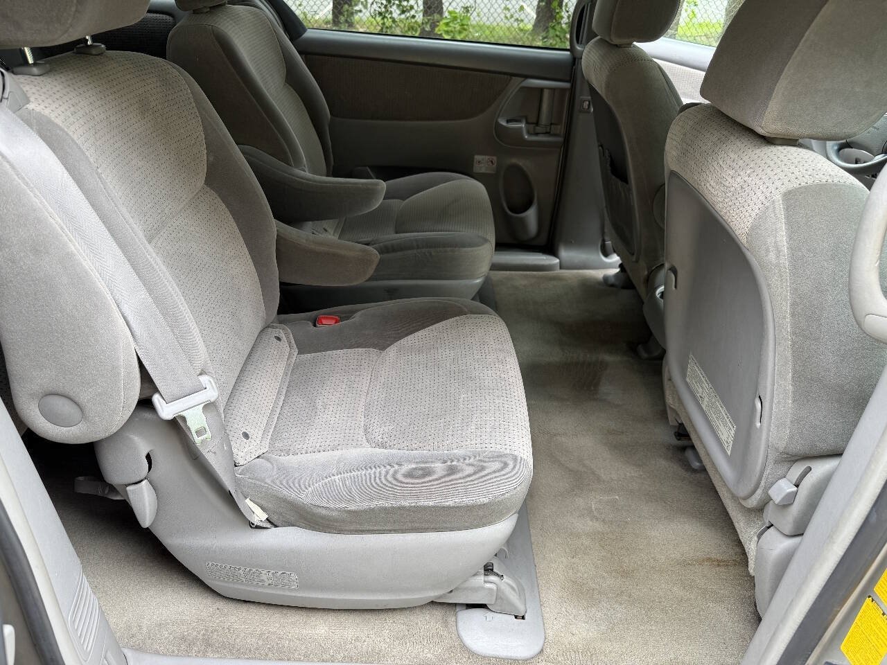 Used 2010 Toyota Sienna LE FWD image 17