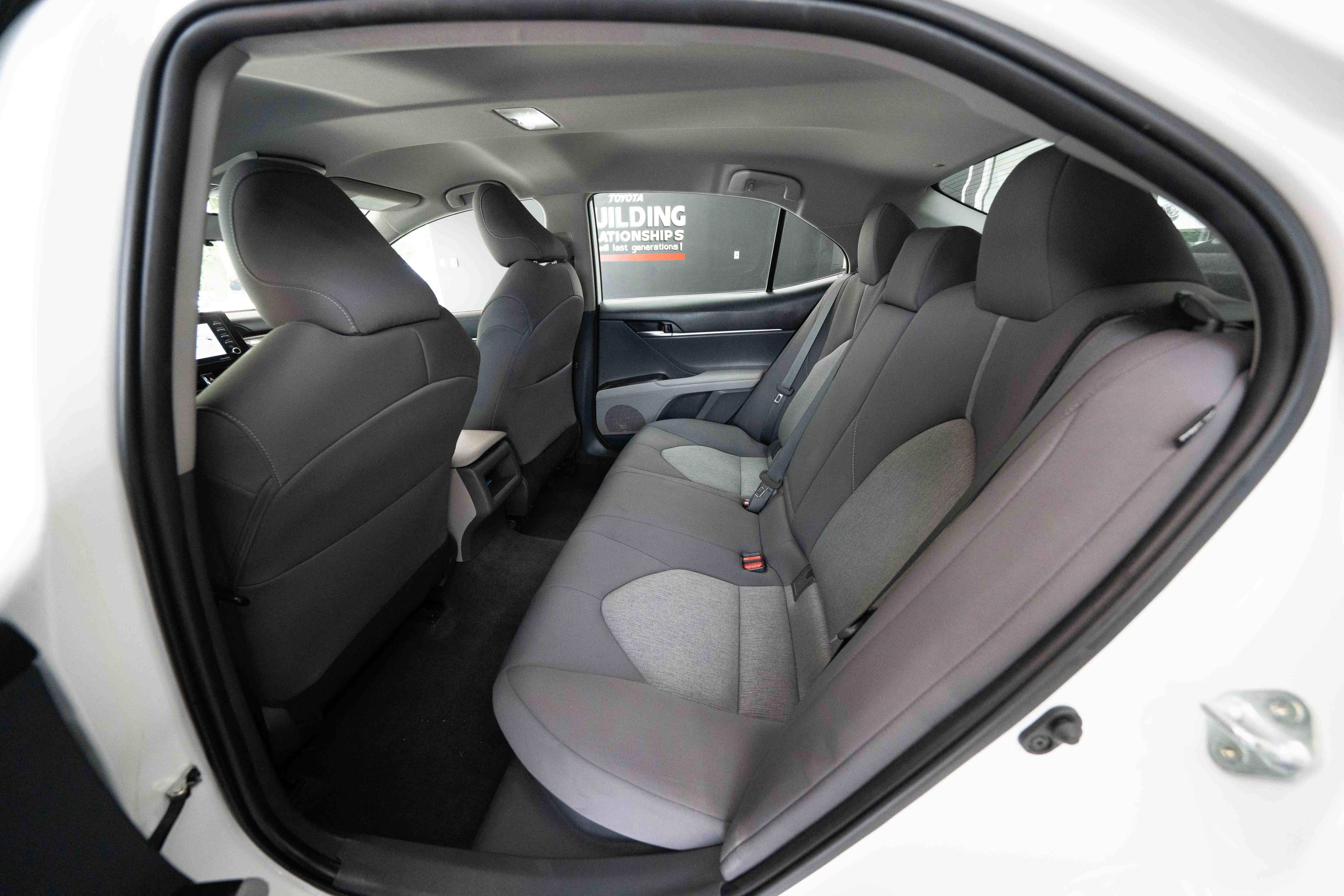 Used 2021 Toyota Camry LE FWD image 23