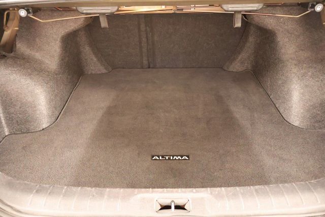 Used 2024 Nissan Altima 2.5 SV FWD image 25