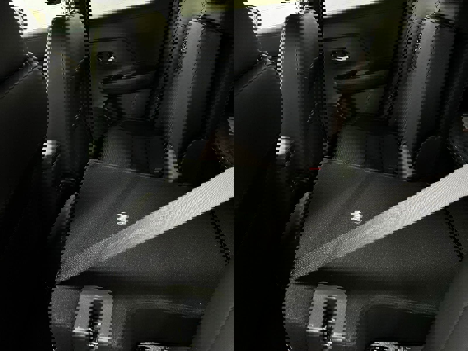 New 2026 Nissan Kicks SR w/ Cold Weather Package image 23