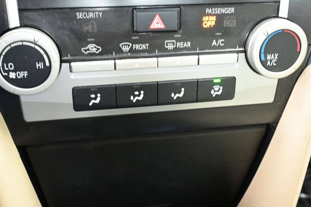 Used 2014 Toyota Camry LE FWD image 25