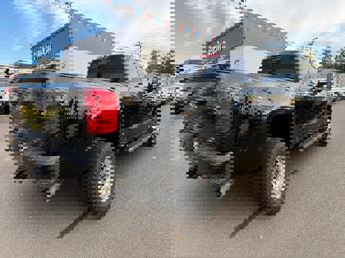 Used 2019 GMC Sierra 3500 Denali w/ Duramax Plus Package image 9