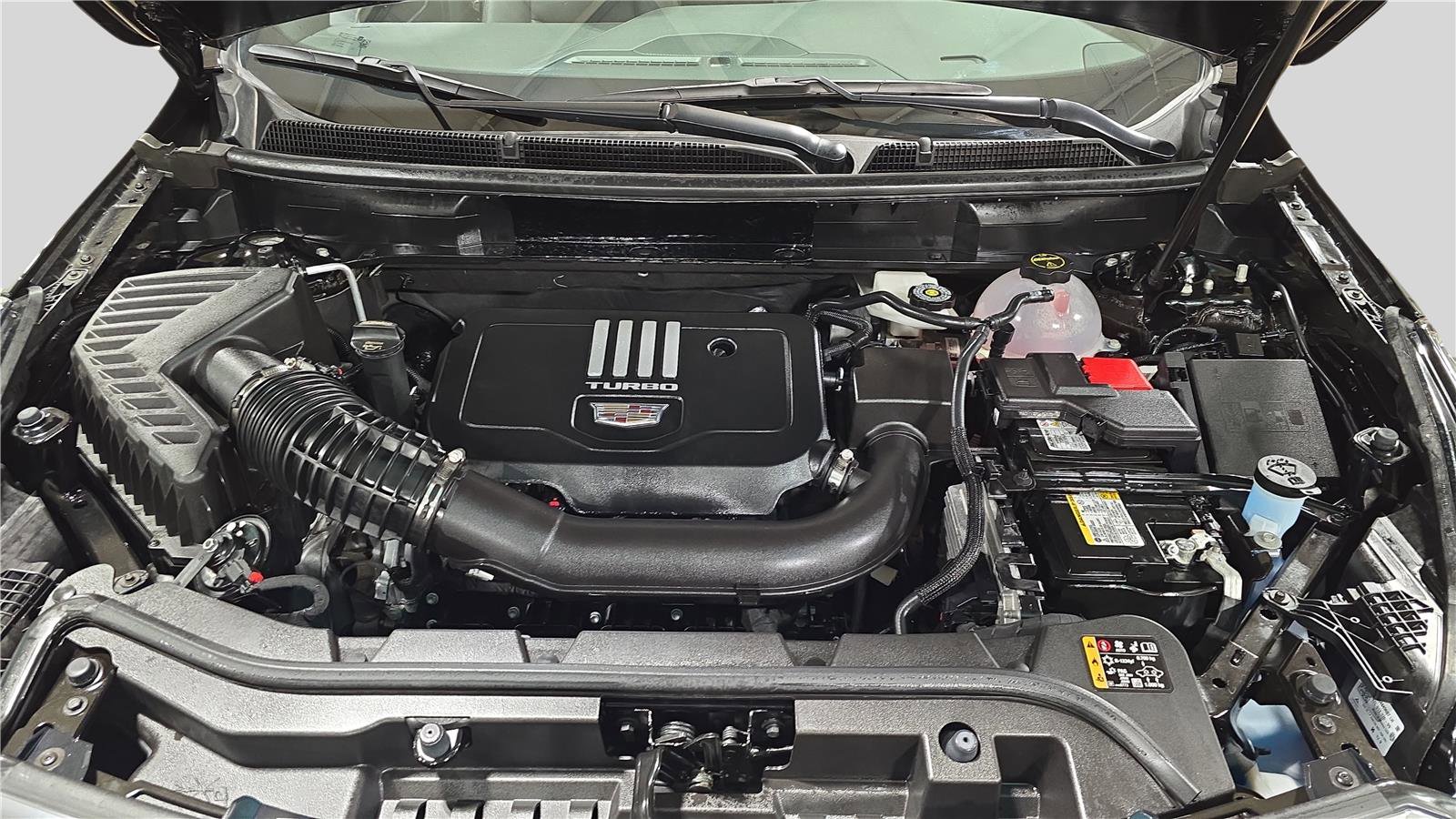 Used 2025 Cadillac XT5 Luxury w/ LPO, Floor Liner Package image 30