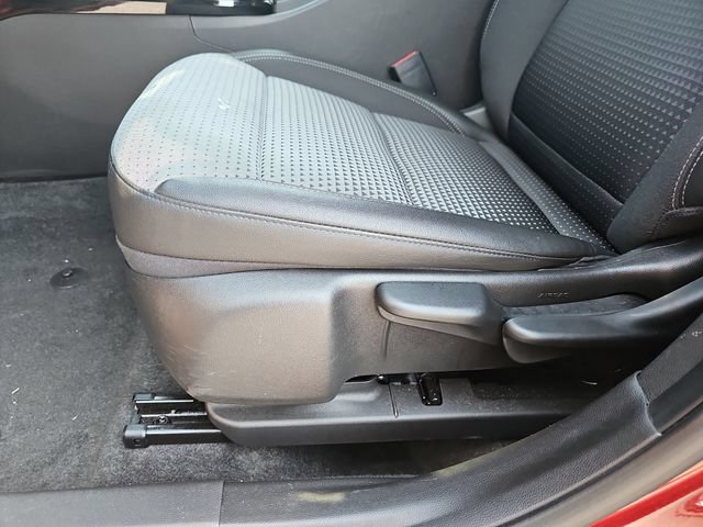 Used 2025 Chevrolet Trax LT w/ LT Convenience Package FWD image 34