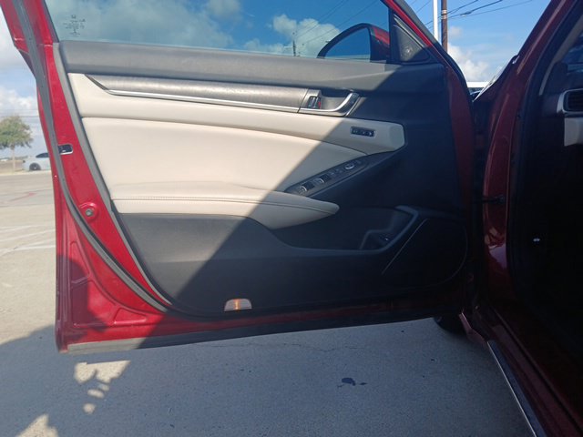 Used 2022 Honda Accord Touring image 18