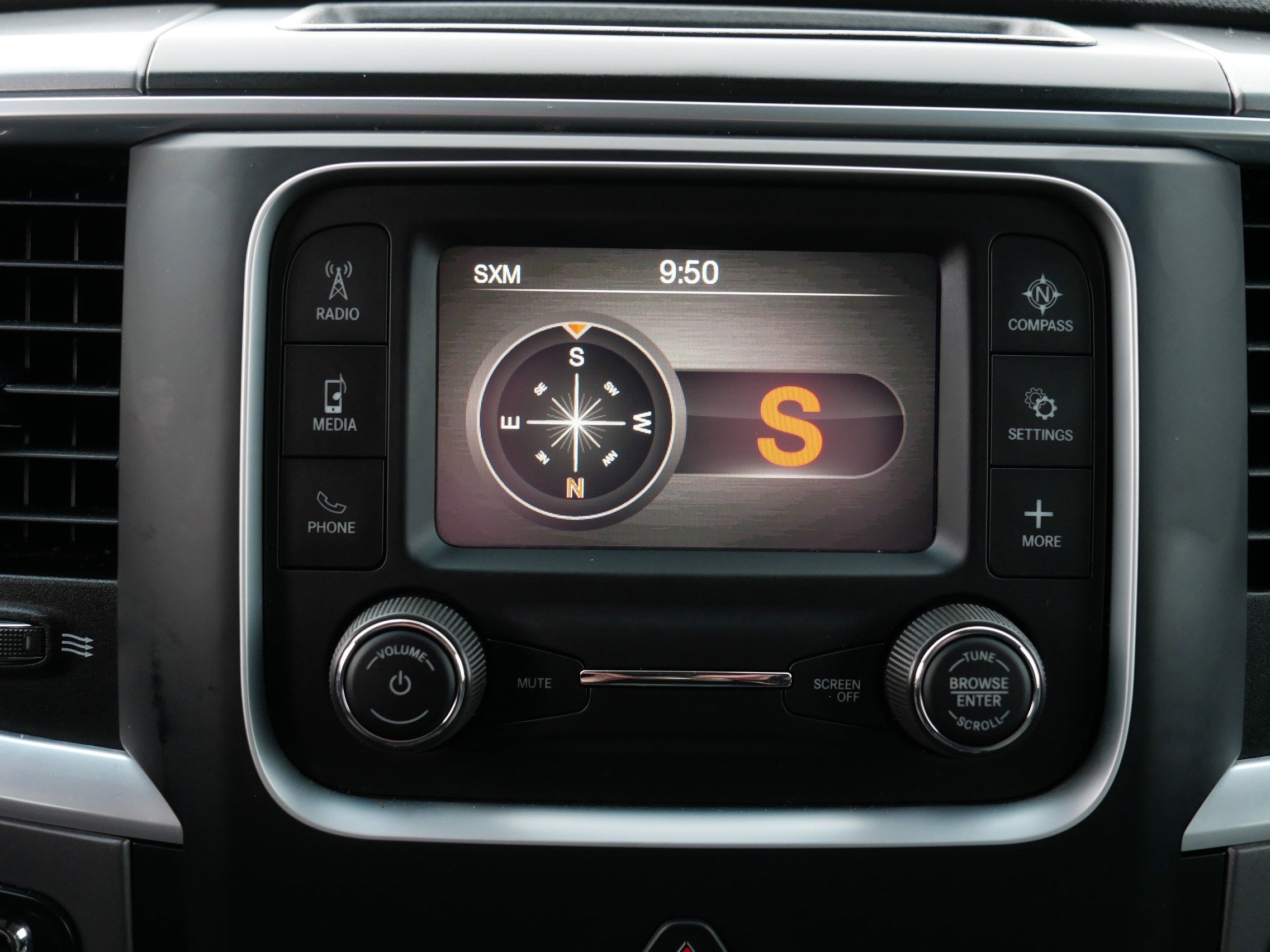 Certified 2024 RAM 1500 Classic SLT image 30