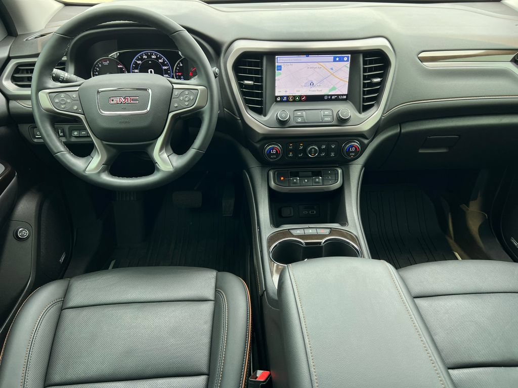 Used 2023 GMC Acadia AT4 w/ Technology Package AWD/4WD image 3