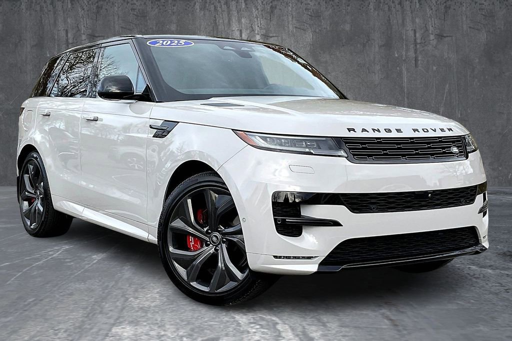 Used 2025 Land Rover Range Rover Sport Dynamic SE image 3