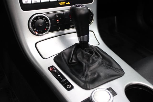Used 2014 Mercedes-Benz SLK 250 image 15