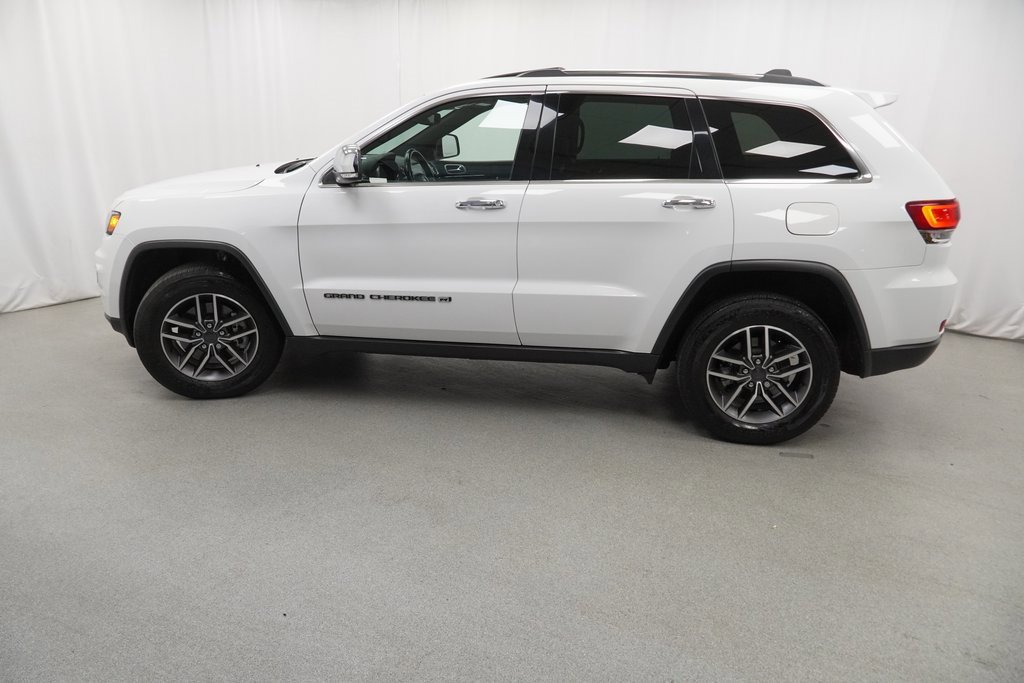 Certified 2022 Jeep Grand Cherokee Limited w/ Tech Group image 15