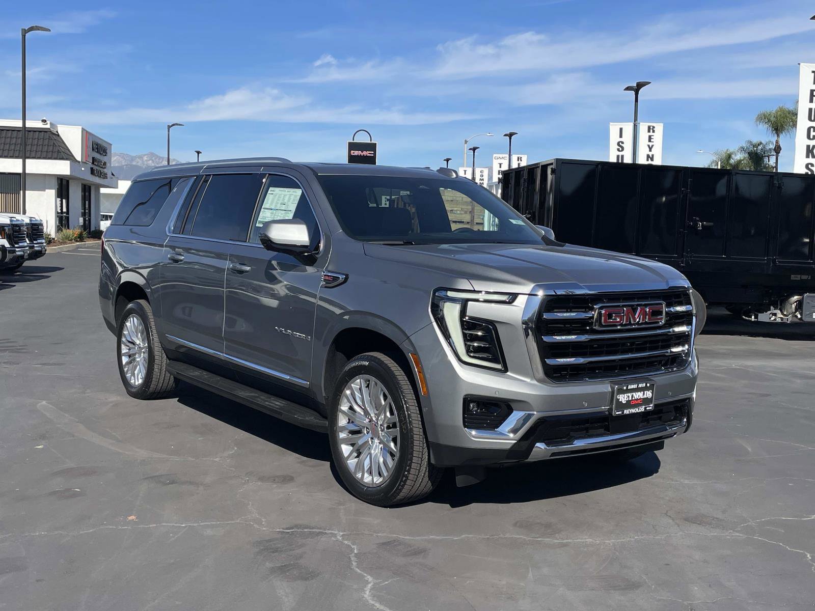 New 2026 GMC Yukon XL Elevation w/ Elevation Premium Package image 3