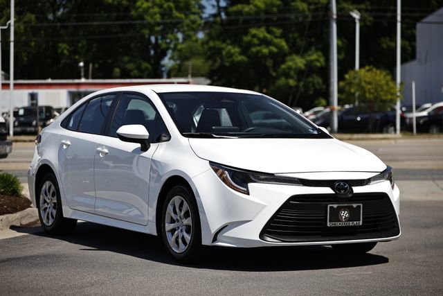 Used 2023 Toyota Corolla LE FWD image 12