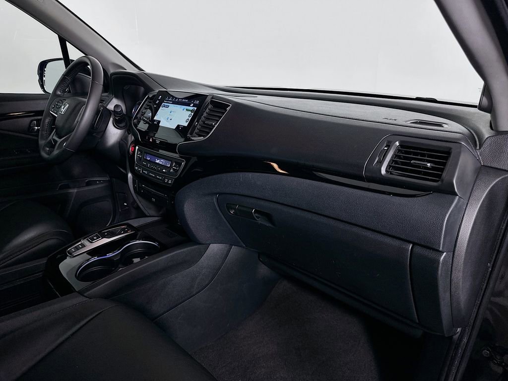 Used 2021 Honda Pilot Touring image 32
