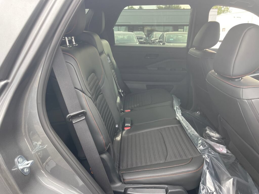 New 2026 Nissan Pathfinder Rock Creek AWD/4WD image 23